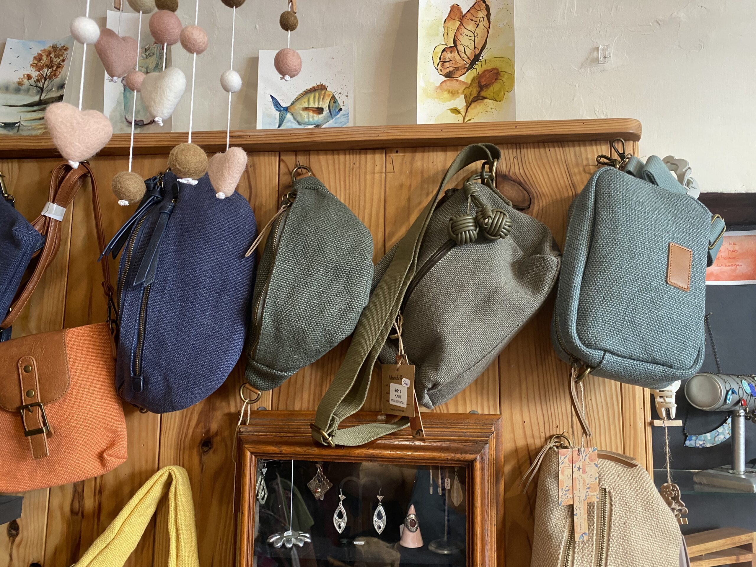 Sacs, bananes et pochettes en toile
