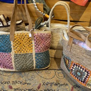 Sacs et chapeaux Terre des Makis